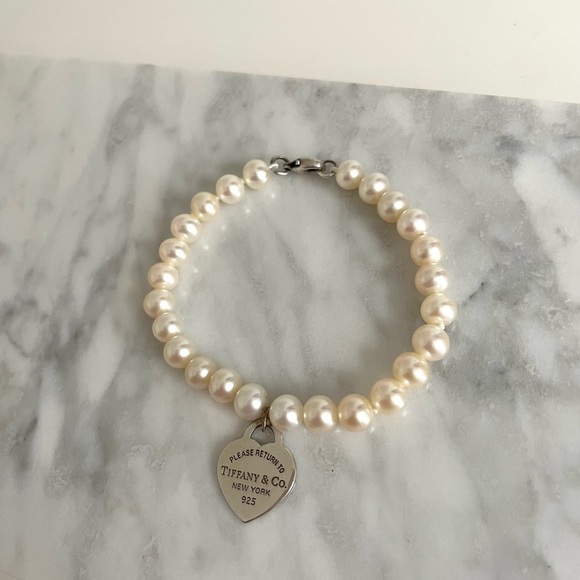 SOLD!! TIFFANY & CO 8MM BEADED HEART TAG BRACELET - Picture 4 of 4